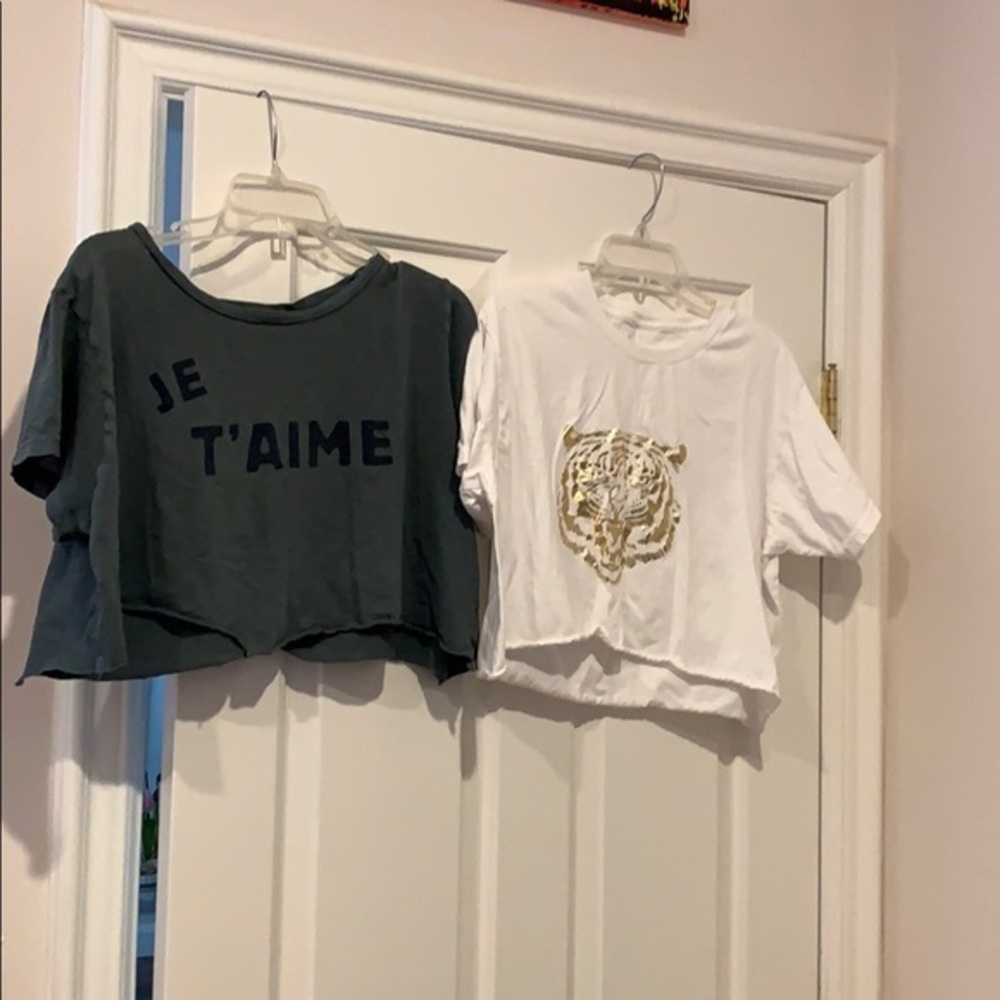 Bundle of 2 crop top shirt size Small - Picture 2 of 5